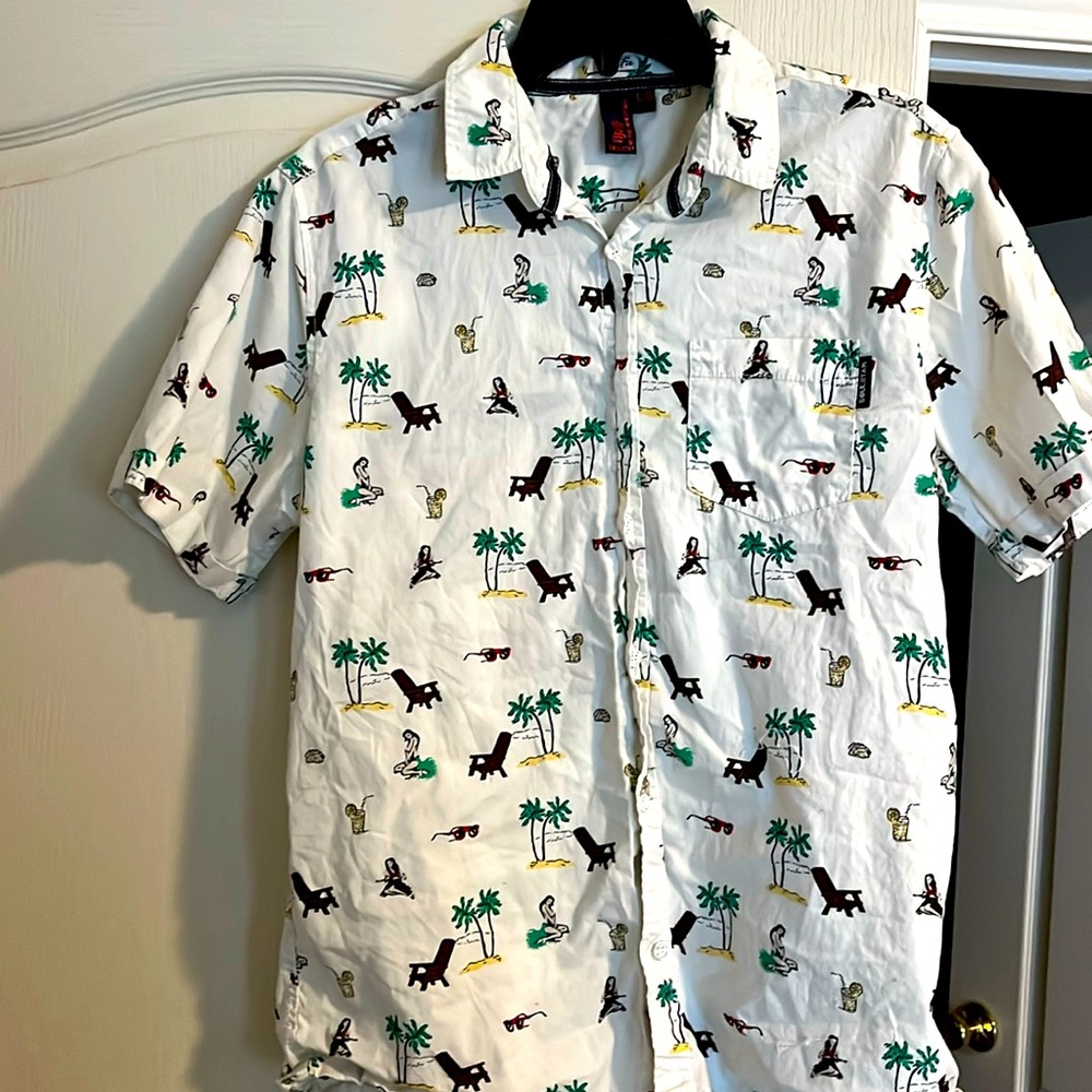 Summer Fun Men’s Collared Button Down!